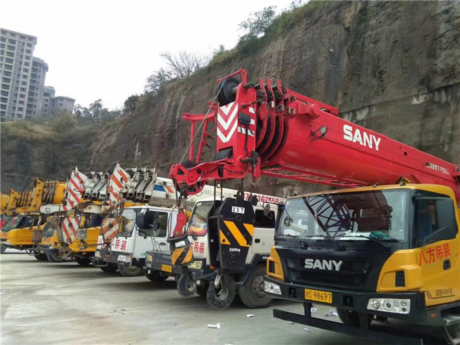 南湖区吊车出租按什么计费？台班费、单次费、里程费怎么算？